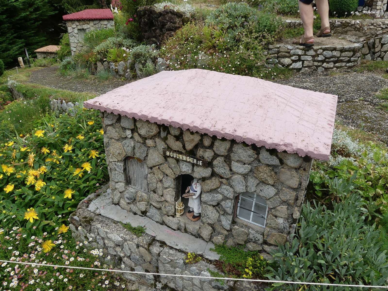 P20027