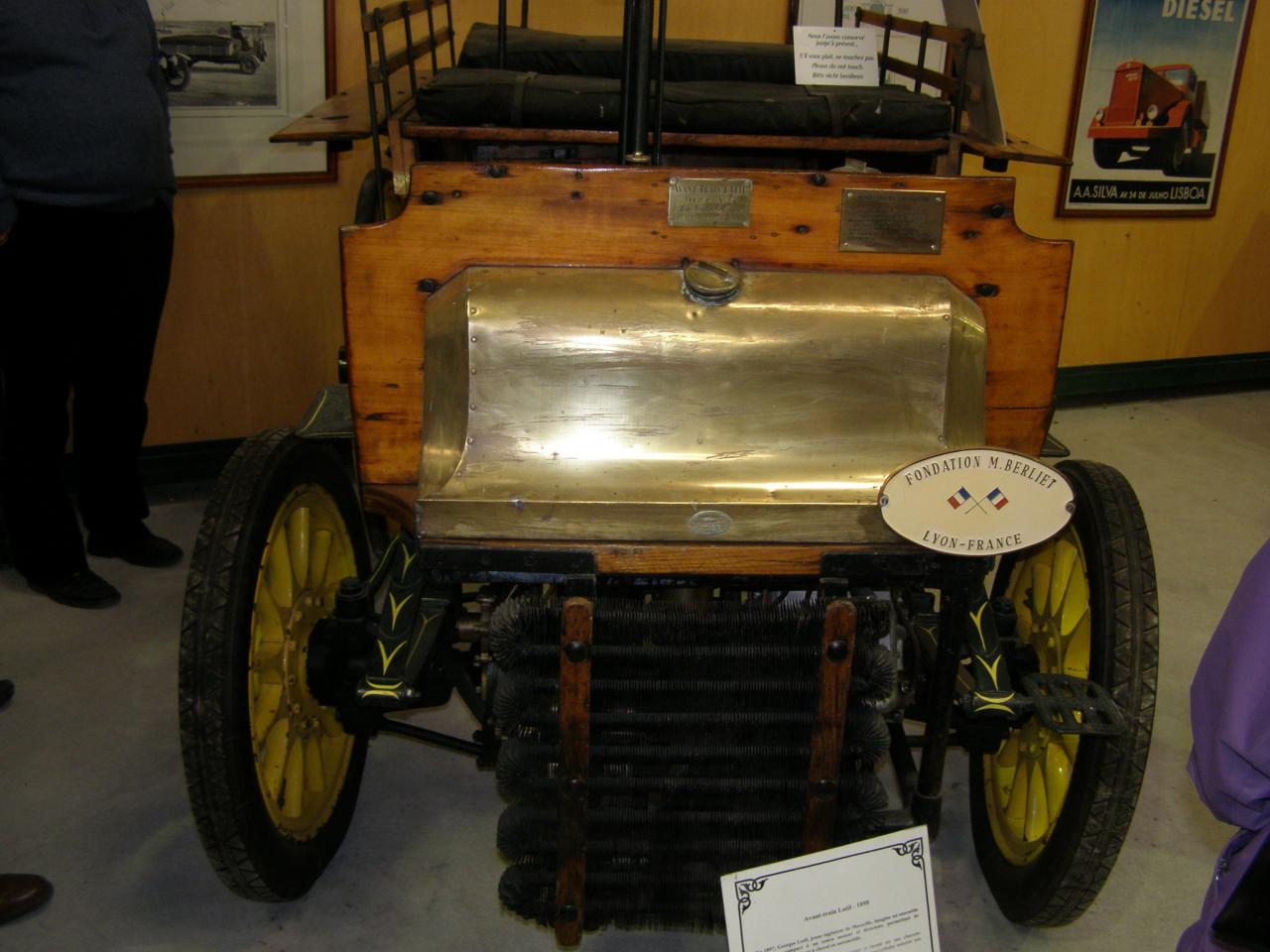 SORTIE BERLIET (80)